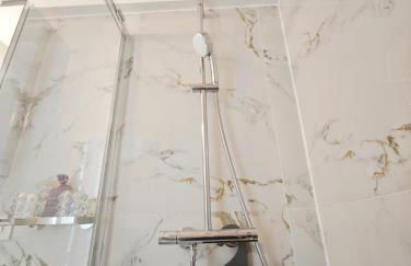 Arc de Triomphe 2 min walk Elegant Apartment - Foto 14