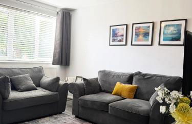 Townhouse in Derby - Photo 2