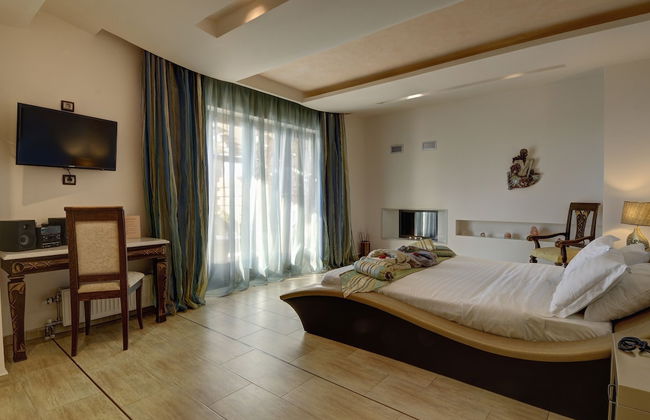 Iakovakis Suites & Spa - Photo 4