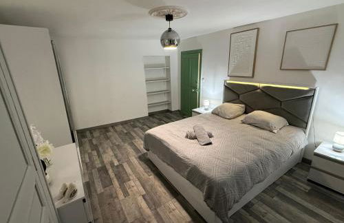 Jolie Maison spacieuse 6 min Centre Auxerre - Foto 3