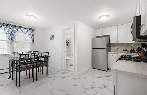 Comfy Cozy retreat - NYC & NWK w free parking - Foto 20