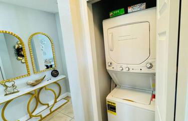 Luxurious & Epic Condo in heart of Orlando - Photo 32