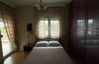 Η Αυλή - Photo 19