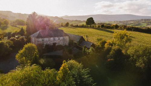 Beautiful farmhouse near Abergavenny - Sleeps 6-26 - Foto 3