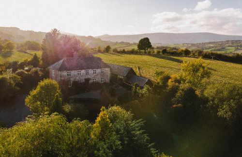 Beautiful farmhouse near Abergavenny - Sleeps 6-26 - Foto 3