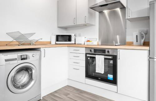 Modern 2 Bed Apartment - Sleeps 3 - Netflix - Parking 55C - Foto 6