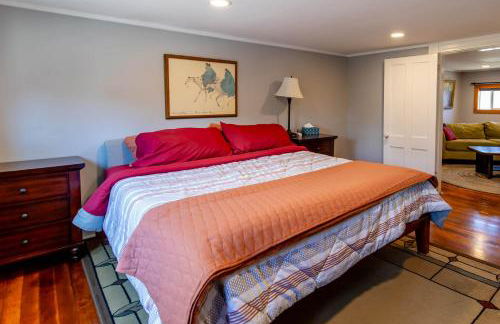 Private Renovated Apt w WasherDryer near dwntwn - Foto 7