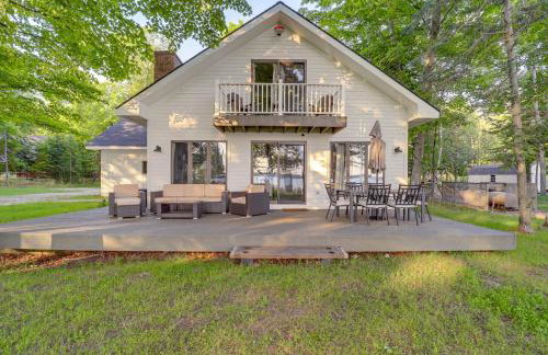 Scenic Cottage with Private Dock on Torch Lake - Foto 2