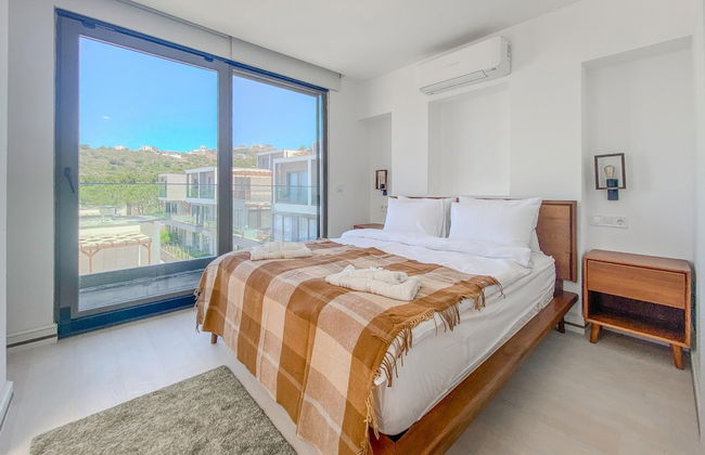 Sea View House w Balcony 3 min to Beach in Milas - Photo 3