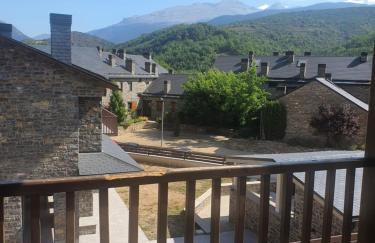 VUT-HU-22-247 Fabuloso Apartamento con vistas a la montaña El Abedul Luga 23 Castiello de Jaca - Foto 30