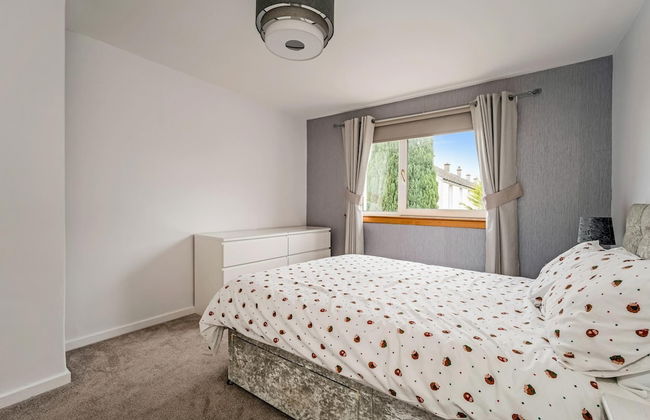 Centrally Situated 1 Bedroom House in Cumbernauld - Photo 3