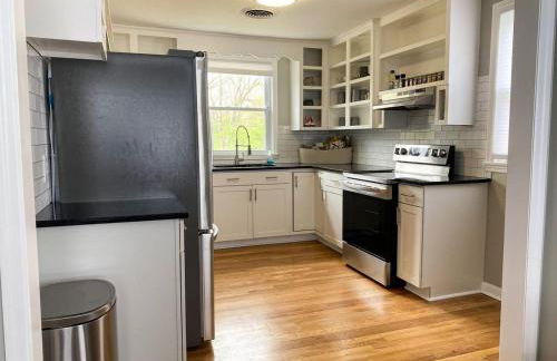 New Listing The Playhouse with Spa Games & More - Photo 34