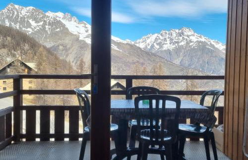 PUY SAINT VINCENT APPARTEMENT T2 BALCON SUPER PANORAMA AVEC PARKING PRIVE COUVERT et PISCINE L'ETE - Foto 15