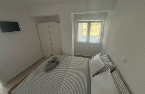 Sapphire Apartment , Beachfront Family Apartment for 4 with Private Garden, 1-Minute Walk to the Beach - Foto 15