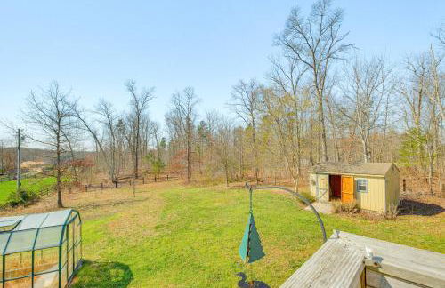 Private Deck and Views Rural Virginia Escape - Foto 23