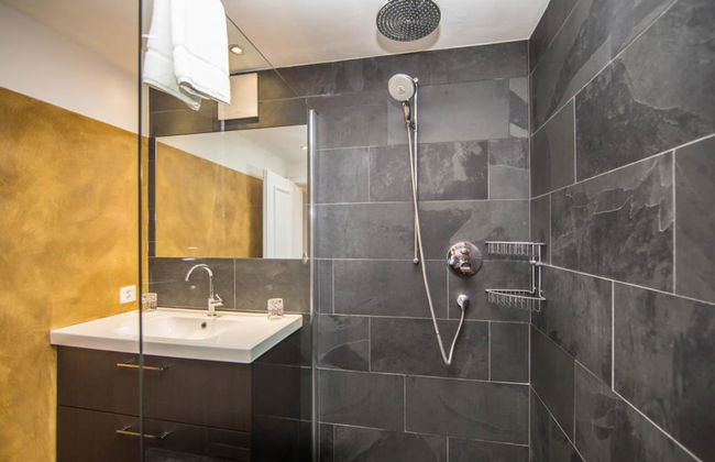 Apartment Anemone - Photo 10