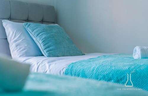 Luxury Birmingham City Centre Townhouse with BALCONY- Sleeps 10 - FREE Parking - Perfect for Contractors, Business Travellers, Families and other Groups - Near Bullring, Newstreet, Selfridges, NEC, NIA & Birmingham airport - Photo 56