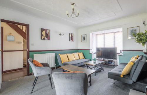 Spacious Home for 10 - Garage & Family Ready - Foto 10