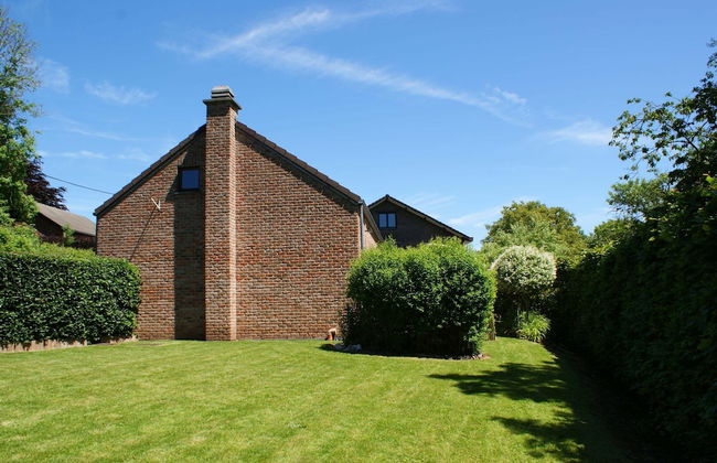 Modern Holiday Home in Stavelot With Fireplace - Photo 23