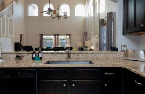 Sunny South Facing Pool with Hot Tub and Lake View Near Disney - Foto 55