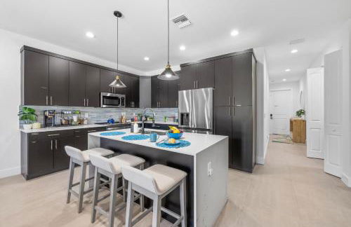 Luxe Comfy Villa, Pool, Location, Parking - Foto 4