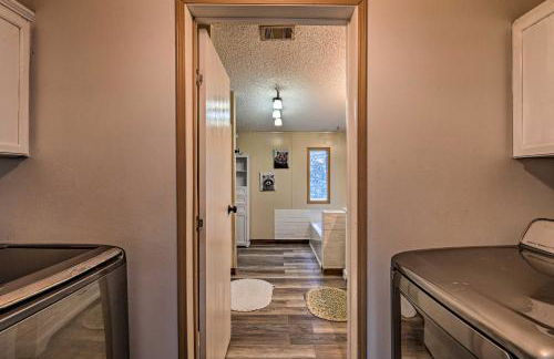 13 Mi to Silver Springs Pet Friendly Getaway! - Photo 22