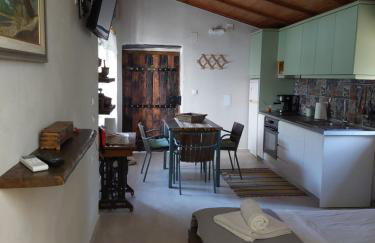 The Cocoon and olives Hut - Foto 74