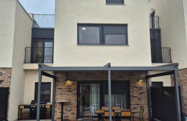 House AGAPE near Zagreb with rooftop jacuzzi - Foto 1