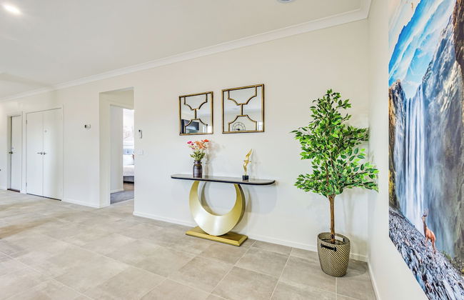 StayAU Charming 4BR Retreat Wyndham Vale - Foto 67