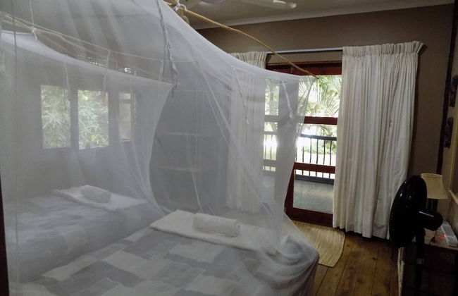 Log Cabin On And Overlooking a 9km Lagoon - Photo 2