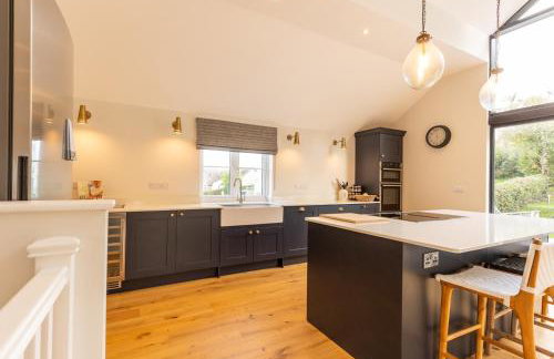 Golwg y Lan - A stunning home for 10 with sea views - Foto 10