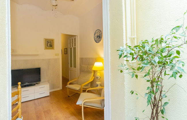 2 bedroom Apartment in Barcelona - Photo 7