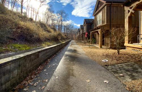 Spacious Lakeview Townhouse Sleeps 8 Deck Grill - Foto 38