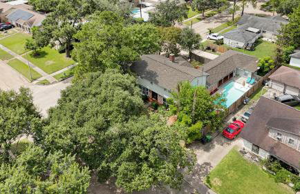 Home for summer with pool, pool table, outdoor kitchen,patio and balcony - Foto 64