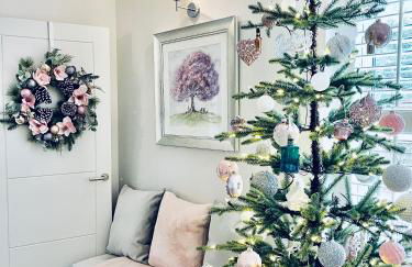 Cotswold Chic Retreats "Cloud Nine" Central Chipping Campden-Parking-Garden - Photo 29