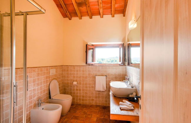 Farmhouse in Tuscany Near Anghiari - Photo 7