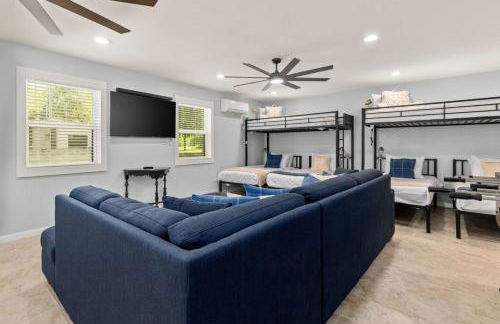 5BR 3.5BA Waterfront Boat, Dock and Kayaks, Lake McQueeney by Austin Vacay - Foto 40