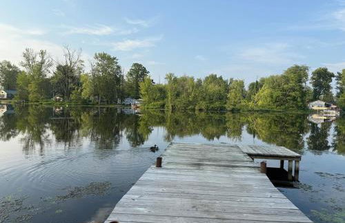 Paradise Island escape Riverfront in Clay, NY - Foto 25