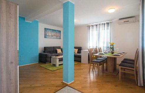 2 Bedroom Awesome Apartment In Labin - Photo 8