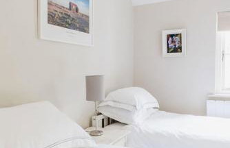 Sunny, Single-level Cottage with Garden & Parking, Dog friendly, Near Rye - Photo 6