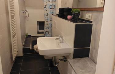 Lüdenscheid Work and Stay 3 Schlafzimmer 6 Betten Küche Bad Innenstadt - Foto 23