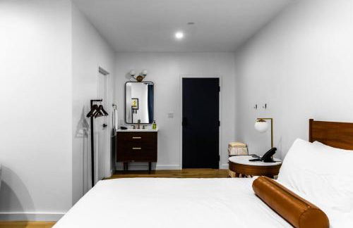 Historic Hotel, King Bed, Fast WiFi, Room # 104 - Foto 11