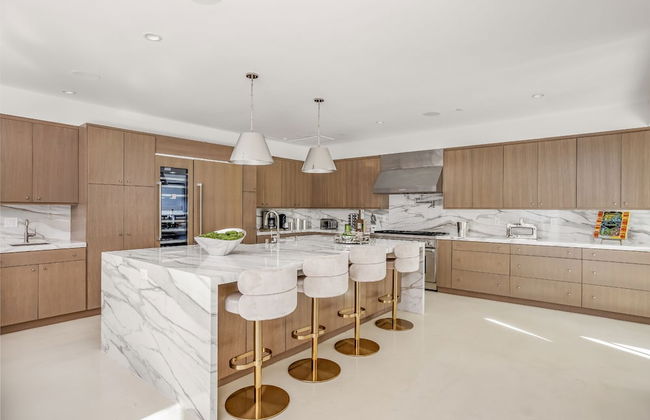 Laurel Canyon - Photo 17