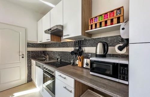 R und S Apartments Stylische Wohnung I Küche I Parkplatz I Smart TV - Photo 10