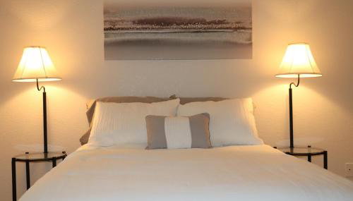 2 Columns Stay 5 - Photo 2