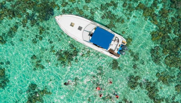 Coron Private Yacht Tour - Photo 2