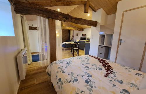 Refuge Insolite avec balnéo privative en forêt - Foto 6