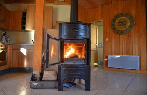 Maison plain pied intérieur bois - Lac de chalain - Gîte les 4 saisons - Foto 5