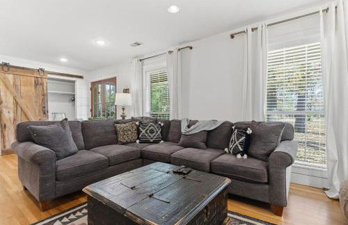 The Given House - Modern Midtown Stay - Foto 32