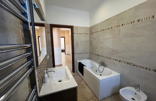 Free parking - 5 min from bus stop - excellent apartament - Photo 11